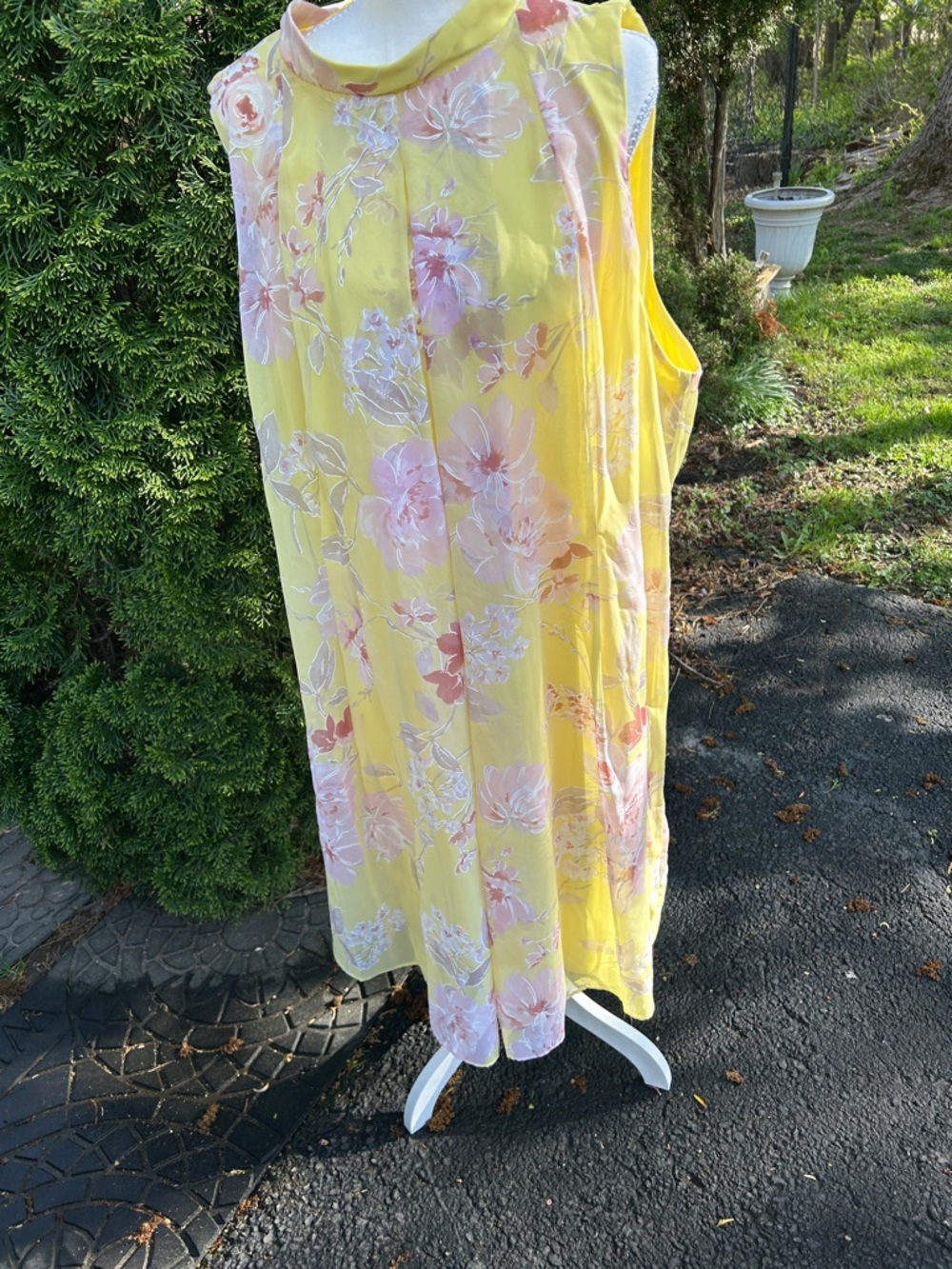 Signature by Robbie Bee Yellow Floral Sleeveless Dress